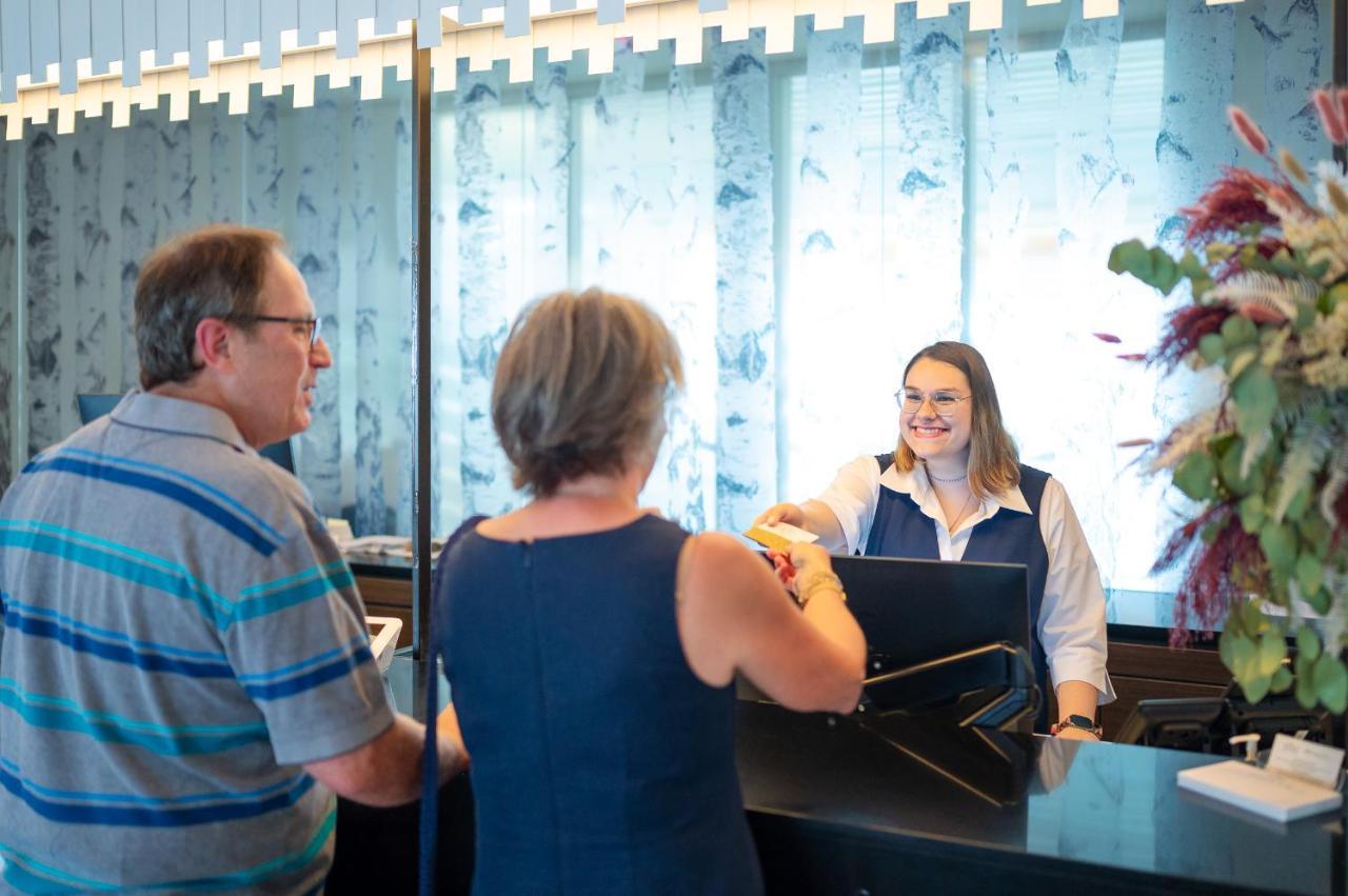 Rodd Miramichi Hotell Exteriör bild