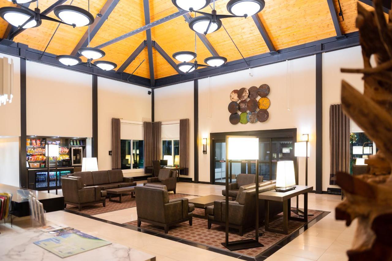 Rodd Miramichi Hotell Exteriör bild