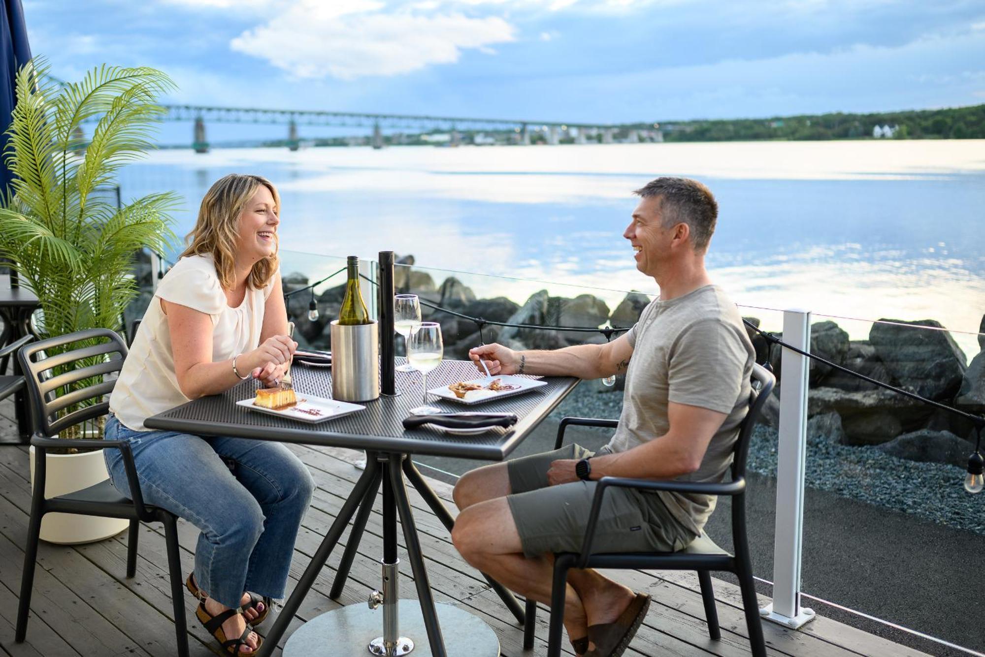 Rodd Miramichi Hotell Exteriör bild