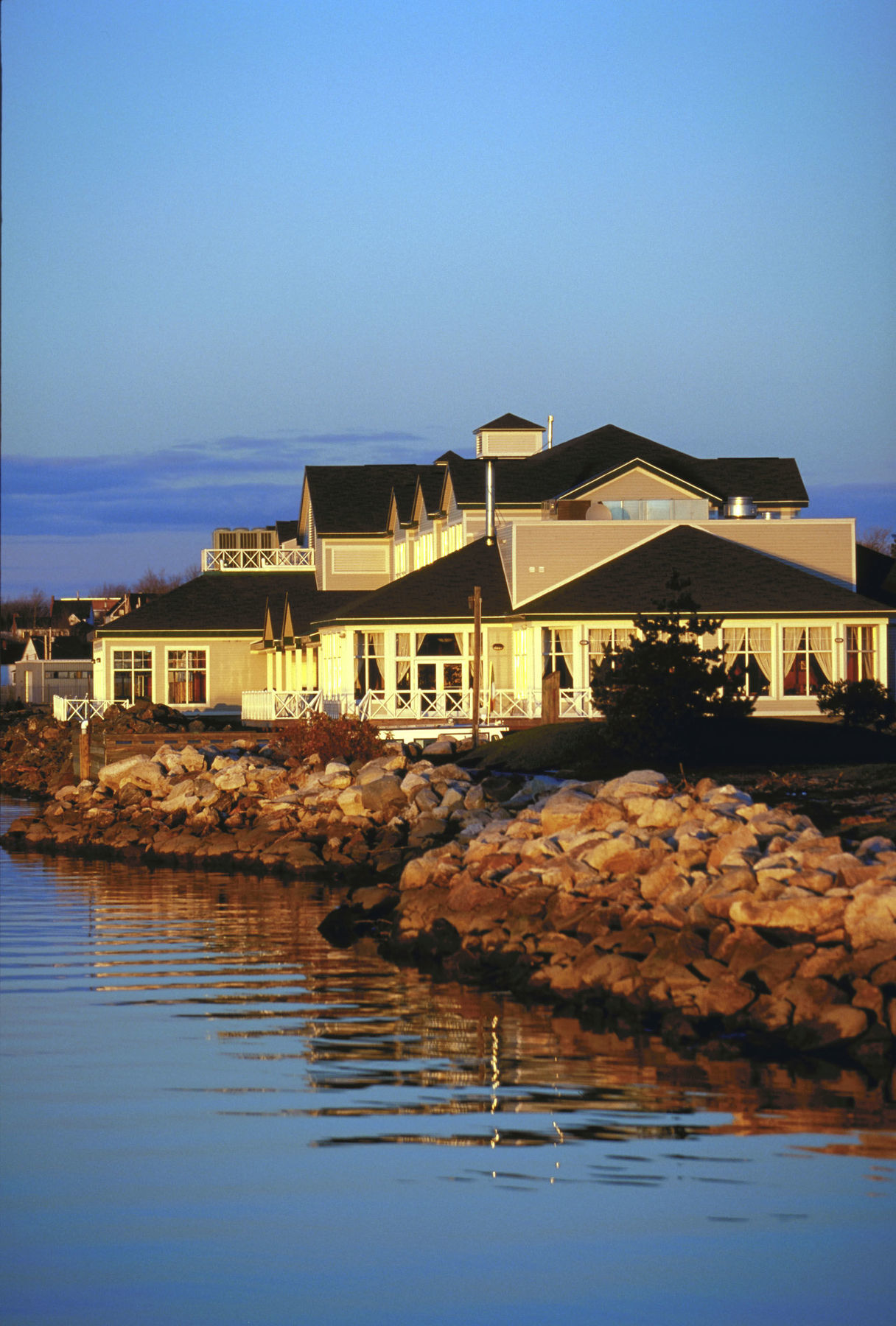Rodd Miramichi Hotell Exteriör bild